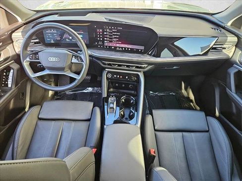 Certified 2025 Audi Q5 Premium Plus w/ Premium Plus image 16