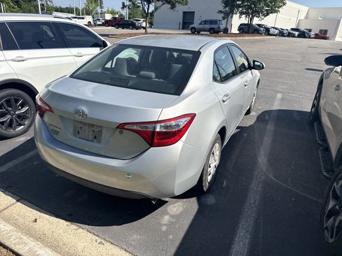 Used 2015 Toyota Corolla L FWD image 7