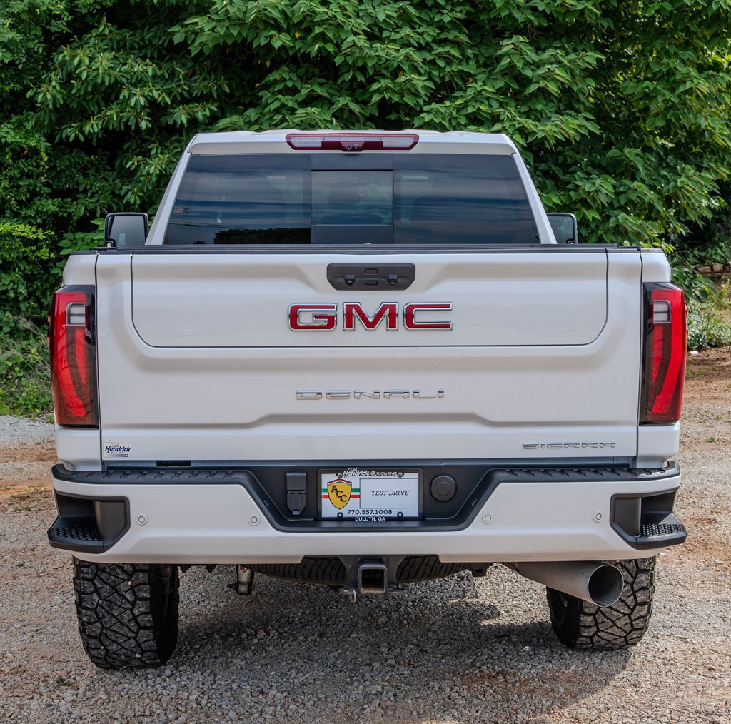 Used 2024 GMC Sierra 2500 Denali w/ Denali Reserve Package AWD/4WD image 4