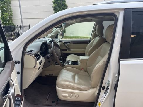 Used 2019 Lexus GX 460 Luxury AWD/4WD image 2