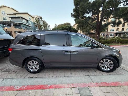 Used 2016 Honda Odyssey SE image 11