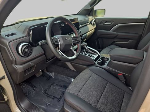 Used 2023 Chevrolet Colorado Z71 w/ Z71 Convenience Package 2 AWD/4WD image 18