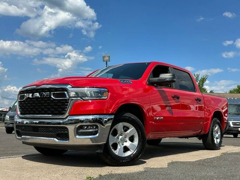 Used 2025 RAM 1500 Big Horn AWD/4WD image 33