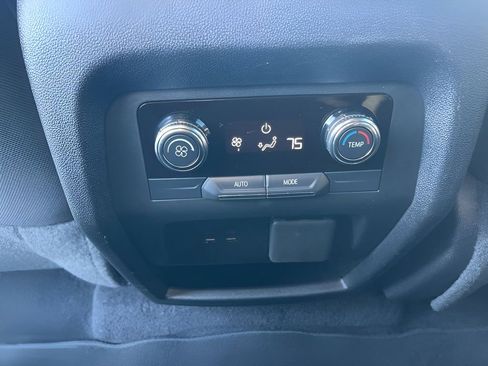 Used 2025 GMC Acadia Elevation FWD image 28