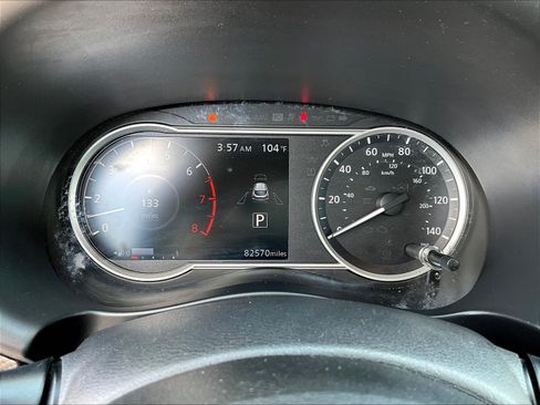 Used 2018 Nissan Kicks SV FWD image 12