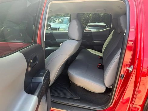 Used 2020 Toyota Tacoma SR w/ SR Convenience Package RWD image 17