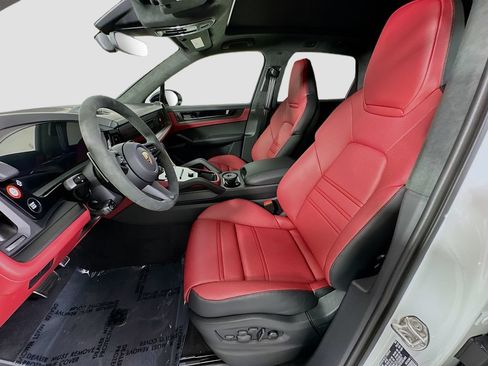 New 2026 Porsche Cayenne GTS AWD/4WD image 5