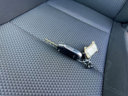 Used 2025 Kia Soul LX w/ LX Technology Package image 21