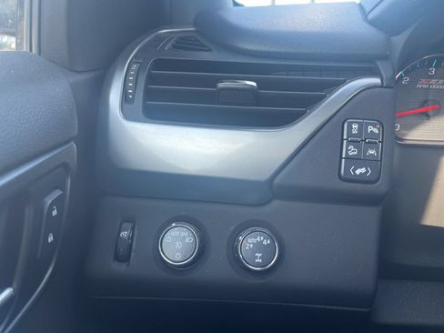 Used 2017 Chevrolet Tahoe LT AWD/4WD image 23