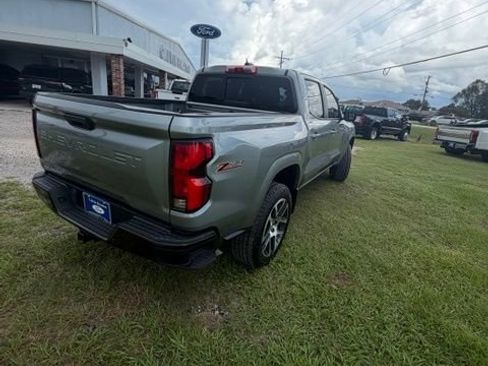 Used 2024 Chevrolet Colorado Z71 w/ Z71 Convenience Package 2 AWD/4WD image 5