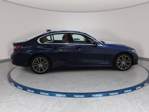 Used 2019 BMW 330i xDrive Sedan w/ Premium Package AWD/4WD image 5