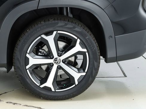 New 2026 Volkswagen Tiguan SE AWD/4WD image 45