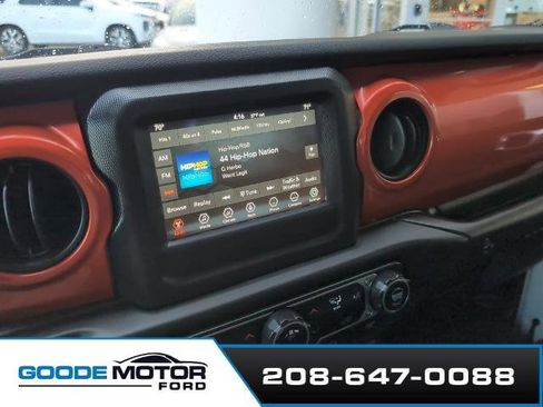 Used 2018 Jeep Wrangler Unlimited Sport S image 14