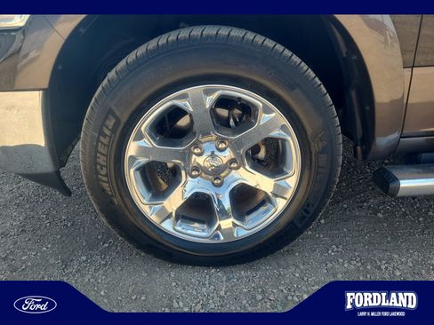 Used 2018 RAM 1500 Laramie w/ Convenience Group AWD/4WD image 26