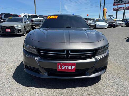 Used 2015 Dodge Charger SE w/ Sport Appearance Group RWD image 2