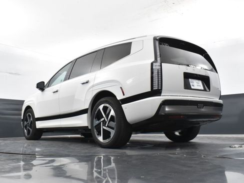 New 2026 Hyundai Ioniq 9 Calligraphy image 39