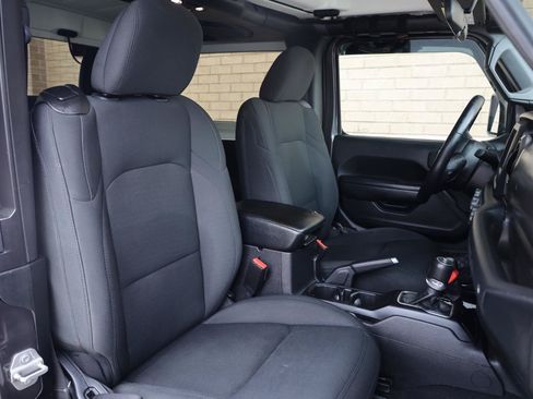 Used 2021 Jeep Wrangler Sport AWD/4WD image 24