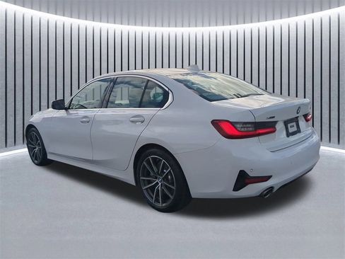 Used 2021 BMW 330i xDrive Sedan w/ Convenience Package image 7