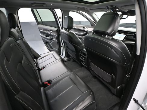 Used 2022 Jeep Grand Cherokee Limited 4xe image 45