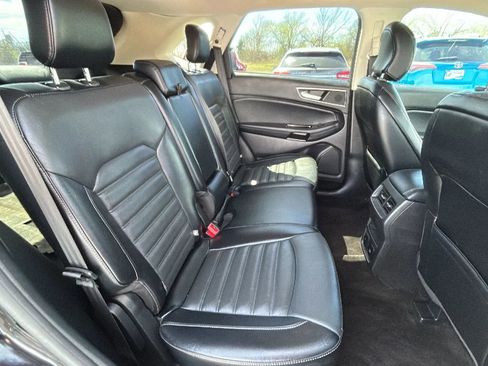 Used 2018 Ford Edge SEL w/ Equipment Group 201A image 40