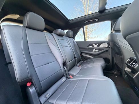 Used 2024 Mercedes-Benz GLE 350 4MATIC w/ 3rd Row Seat Package image 34