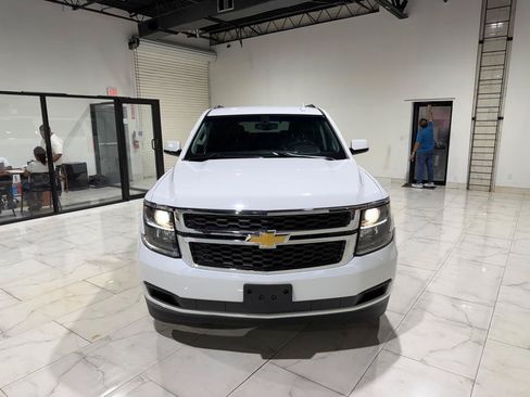 Used 2019 Chevrolet Tahoe LS RWD image 2