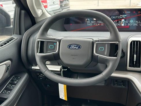 New 2026 Ford Expedition Active image 8