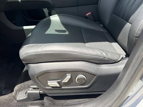 Used 2025 Hyundai Santa Fe SEL FWD image 23