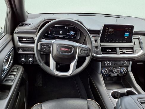 Used 2023 GMC Yukon SLT AWD/4WD image 7
