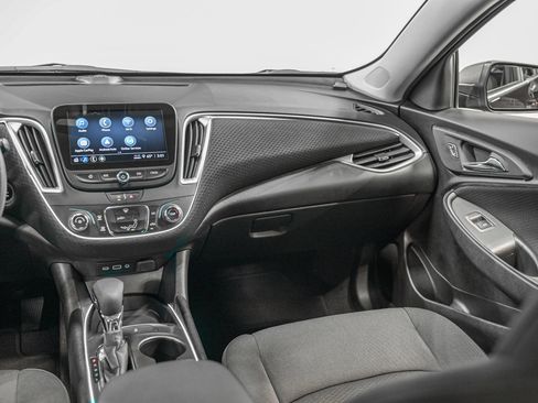 Used 2022 Chevrolet Malibu LS image 29