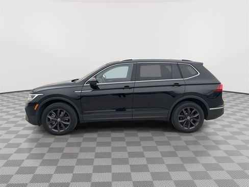 Certified 2022 Volkswagen Tiguan SE AWD/4WD image 16