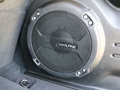 Used 2024 Jeep Wrangler Unlimited Rubicon AWD/4WD image 18