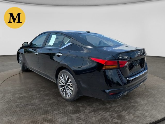 Used 2023 Nissan Altima 2.5 SV w/ SV Premium Package AWD/4WD image 3