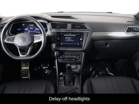 Used 2023 Volkswagen Tiguan SE R-Line FWD image 11