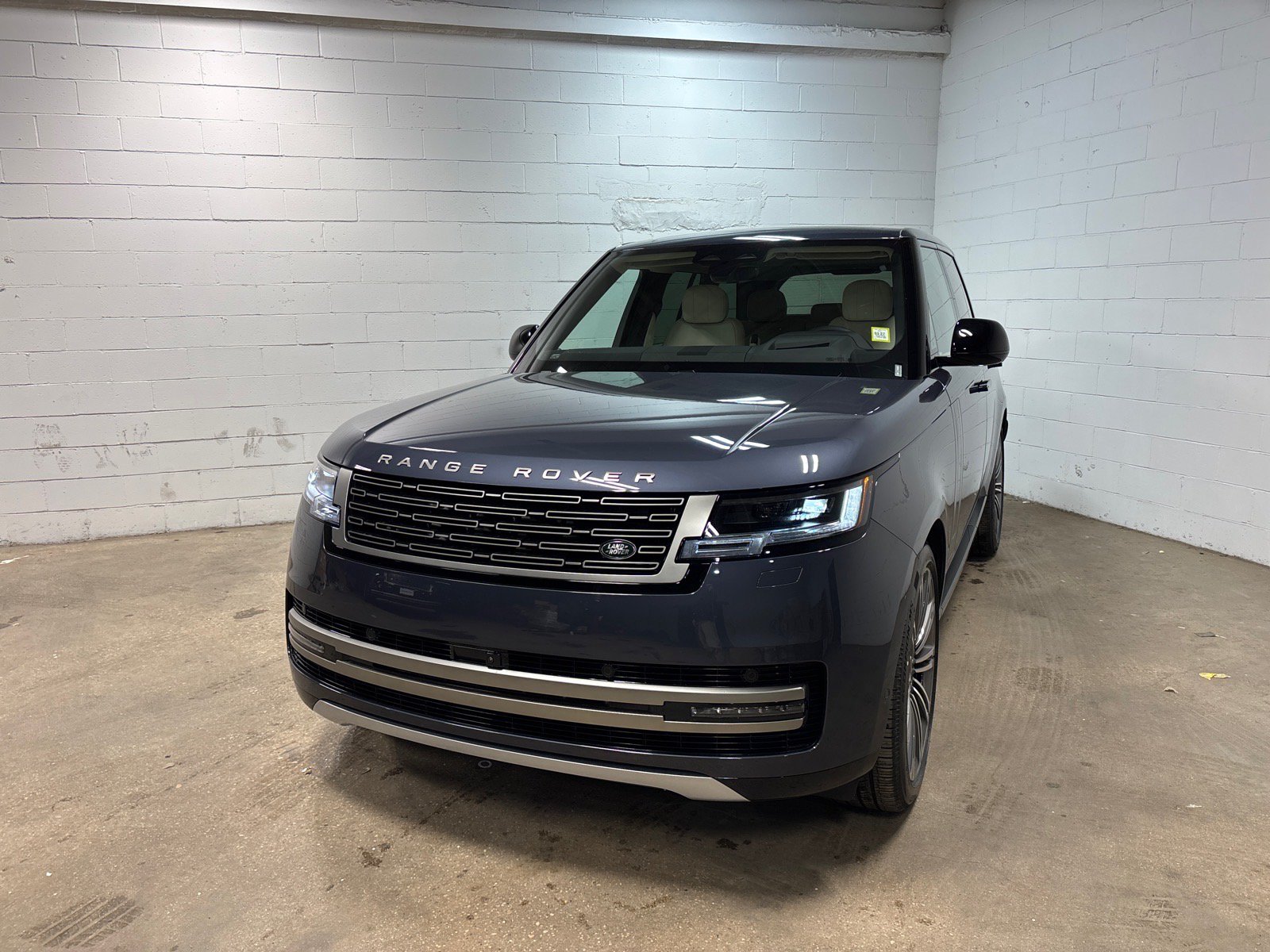 New 2026 Land Rover Range Rover SE AWD/4WD image 2
