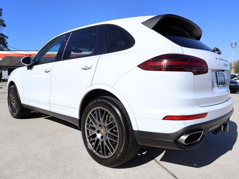 Used 2018 Porsche Cayenne Platinum Edition image 4