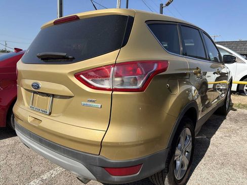 Used 2014 Ford Escape SE FWD image 3