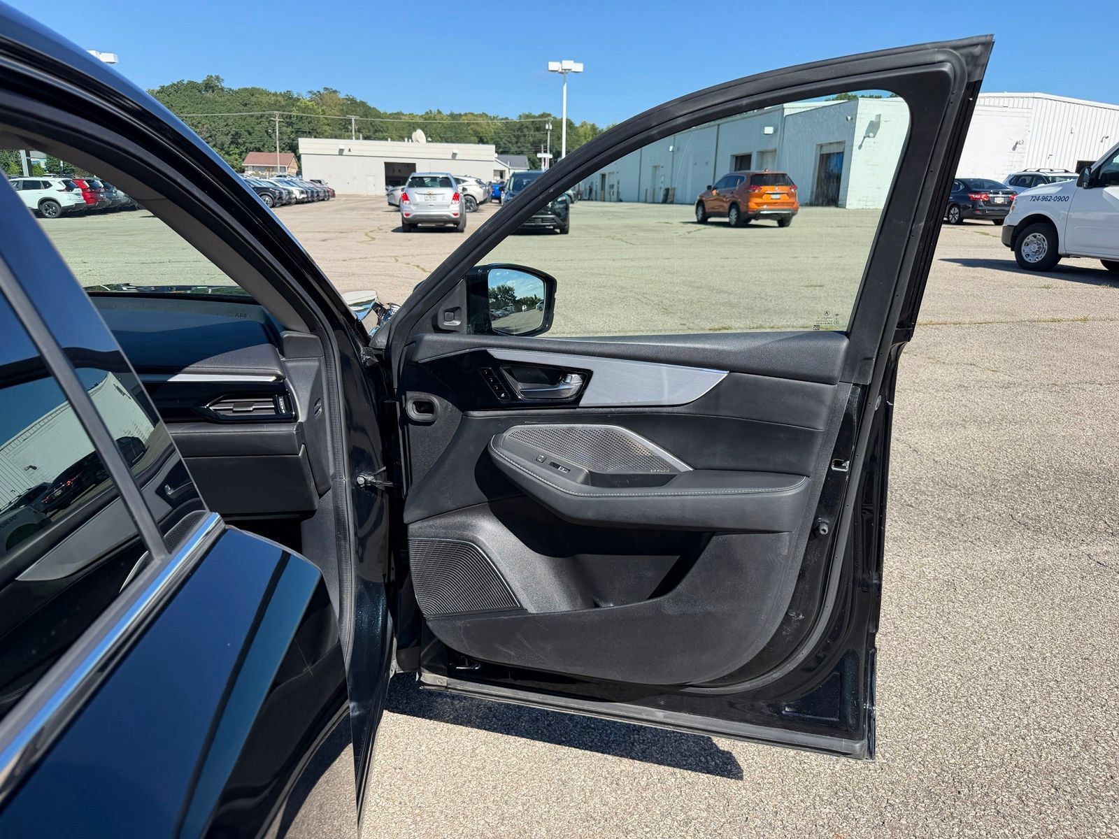 Used 2023 Acura MDX w/ Technology Package AWD/4WD image 48