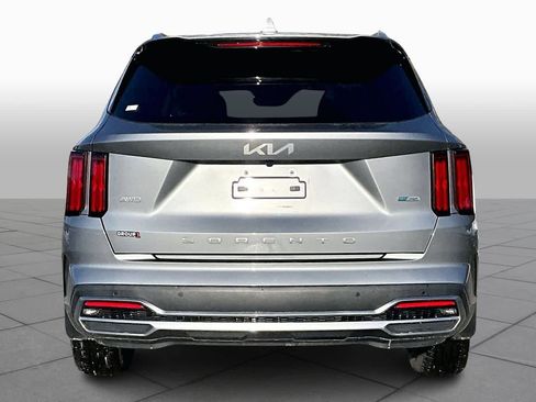 Used 2022 Kia Sorento SX image 5