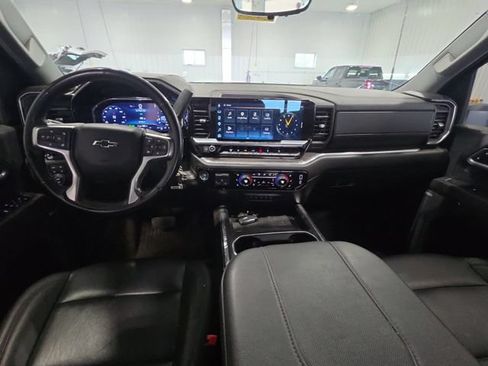 Used 2025 Chevrolet Silverado 3500 LTZ w/ LTZ Plus Package AWD/4WD image 4