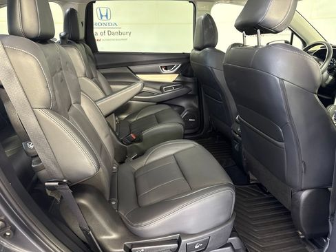 Used 2021 Subaru Ascent Limited w/ Technology Package AWD/4WD image 8