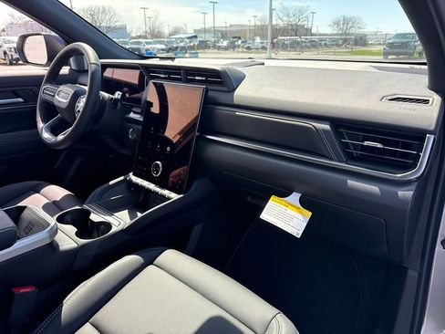 New 2026 GMC Terrain Elevation w/ Elevation Premium Package AWD/4WD image 41