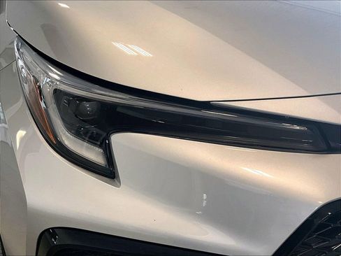 Used 2024 Toyota Corolla SE w/ SE Package image 31