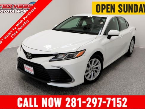 Used 2024 Toyota Camry LE image 1