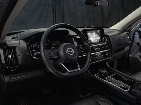 Used 2023 Nissan Pathfinder SV AWD/4WD image 24