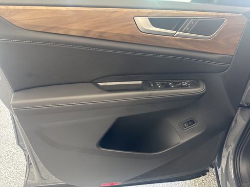 New 2026 Volkswagen Atlas SE image 12