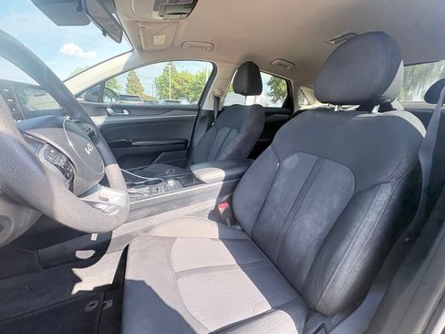 Used 2022 Kia K5 LXS FWD image 6