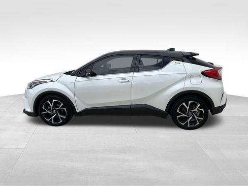 Used 2019 Toyota C-HR Limited FWD image 4