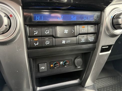 Used 2020 Toyota 4Runner Limited image 34