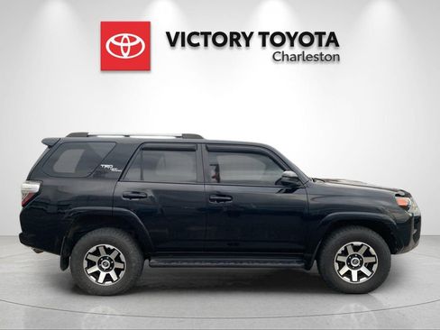 Used 2017 Toyota 4Runner TRD Off-Road image 6